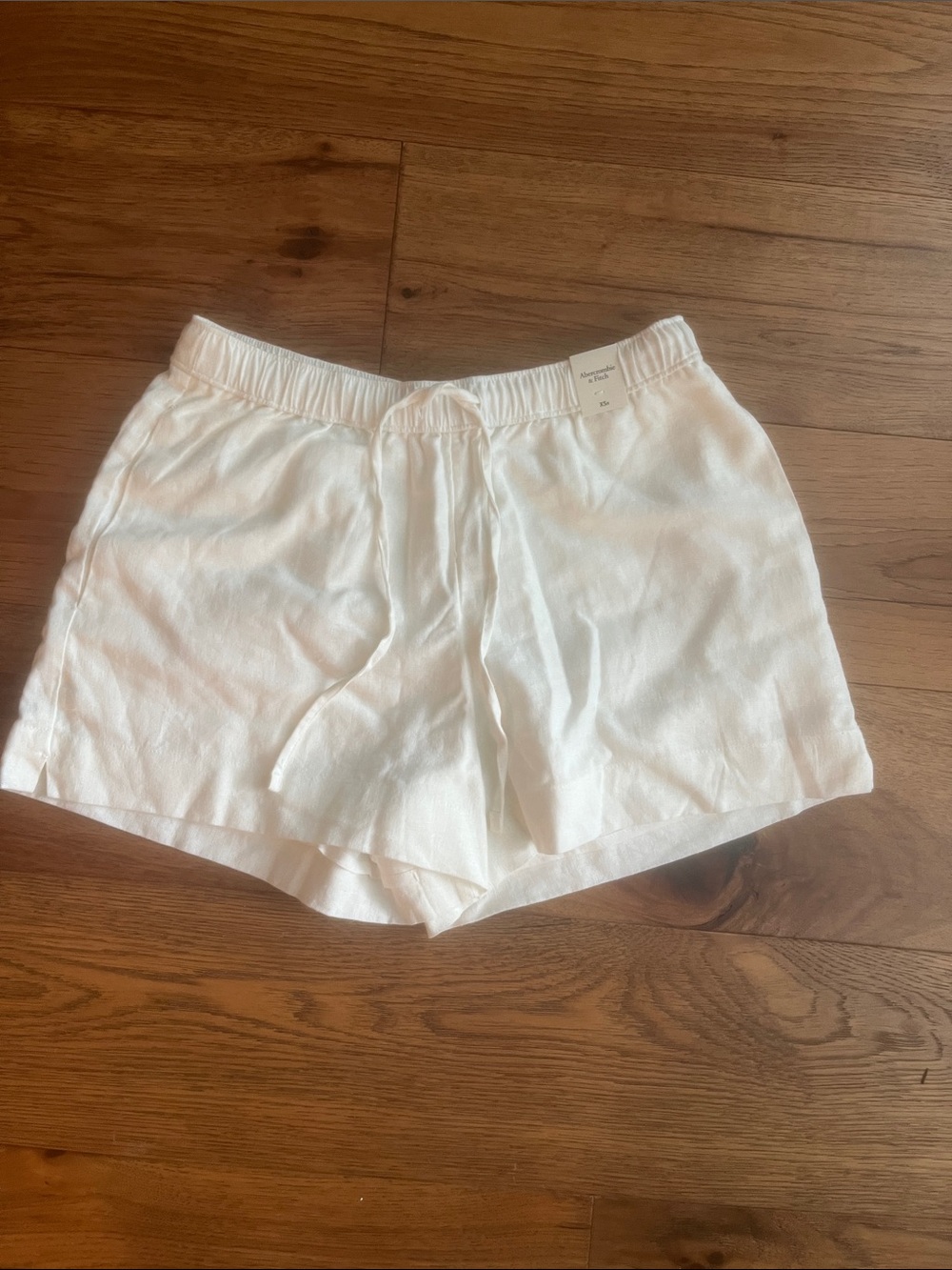 Abercrombie white linen blend shorts